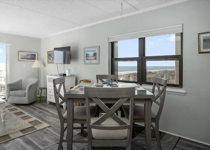Picturesque 2-bedroom Ocean Trail Steps From The Beach! Ocean City