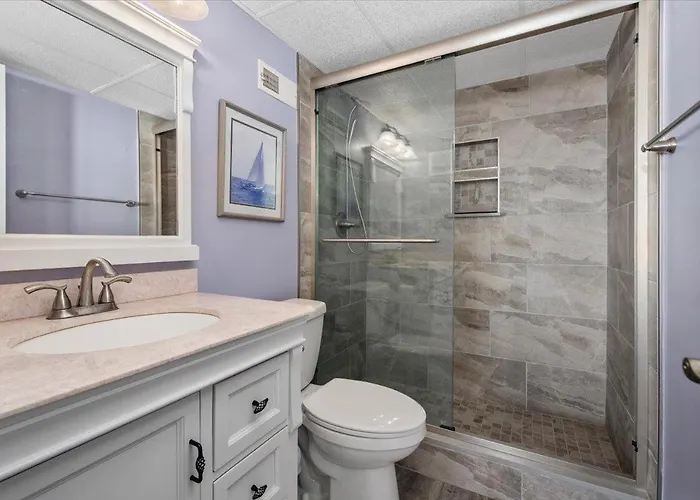 Picturesque 2-bedroom Ocean Trail Steps From The Beach! Сasa de vacaciones