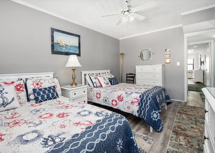 Сasa de vacaciones Picturesque 2-bedroom Ocean Trail Steps From The Beach!