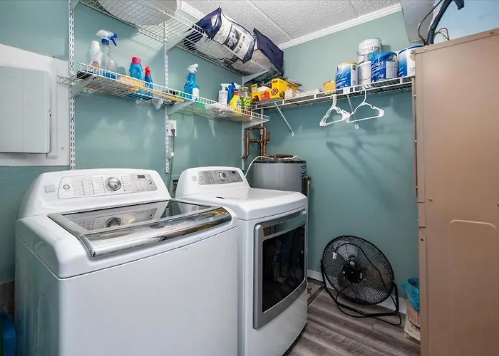 Picturesque 2-bedroom Ocean Trail Steps From The Beach! Ocean City
