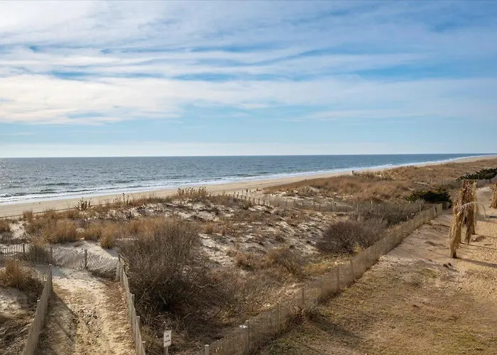 Picturesque 2-bedroom Ocean Trail Steps From The Beach! Ocean City