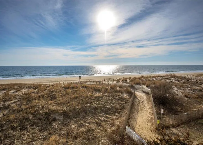 Picturesque 2-bedroom Ocean Trail Steps From The Beach!