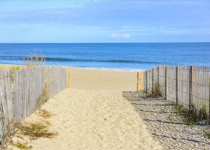 Picturesque 2-bedroom Ocean Trail Steps From The Beach! Ocean City
